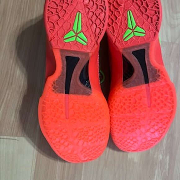 Kobe 6 Protro Reverse Grinch